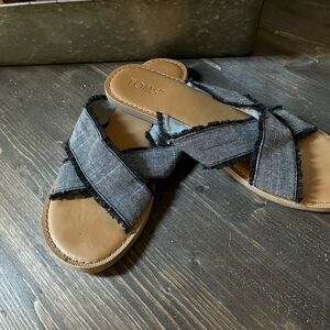 TOMS Gray and Black Frayed Slide Sandals